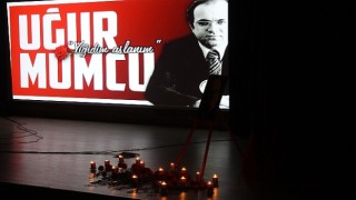 Uğur Mumcu AKM&'de Türkülerle Anıldı