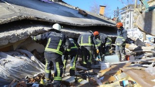 Antalya Büyükşehir İtfaiyesi hayat kurtarmaya devam ediyor
