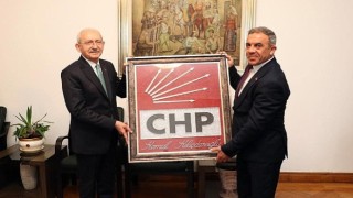 Beydağ Belediye Belediye Başkanı Feridun Yılmazlar, Kılıçdaroğlu'nu Ziyaret Etti