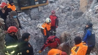 ÇAK Ekibi Deprem Bölgesinde Arama Kurtarma Çalışmalarını Sürdürüyor
