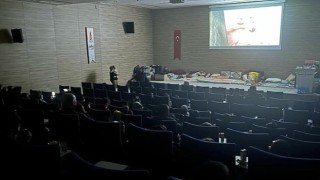 Depremzede Çocuklara Sinema Sürprizi