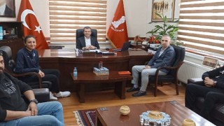 Depremzede kadın voleybol sporcusu İrem Kul'a Başkan Koştu, sahip çıktı