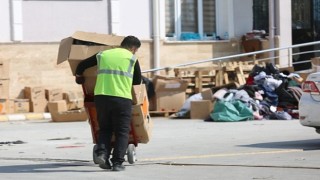 Günlük 300 aile ve 195 mahalleye yardım