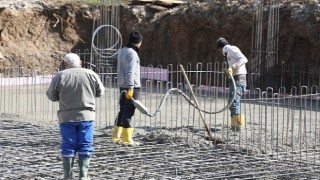 Karamürsel Kızderbent'te çok amaçlı salonun temeli atıldı