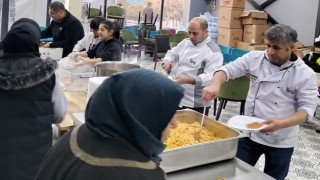 Karşıyaka Belediyesi'nden iki afet kentine aşevi