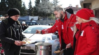 Kızılay'ın deprem bölgesindeki gıda ve yardım dağıtım noktaları