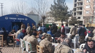 Yenişehir Belediyesi Adıyaman'da her gün 4 bin kişiye yemek ikram ediyor