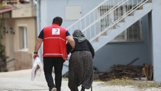Kızılay'n Afet Bölgelerindeki Beslenme Hizmeti ve Yardımları Aralıksız Sürüyor