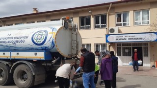 Muğla Büyükşehir Ekipleri Çadır Kentlerin Su İhtiyaçlarını Karşılıyor