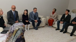 Şehit ailelerine anlamlı ziyaret