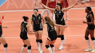 VakıfBank kupada yarı finalde