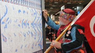 EMİTT 2023'te Binlerce Kişi İznik Çinisi Boyadı