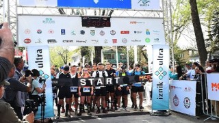 İznik koşu festivali başlama işareti ile 11. kez İznik'te start aldı.
