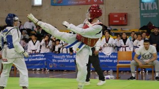 Şenlik coşkusu Taekwondo ve tenisle başladı!