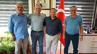 Kemer Belediyesi Tekirova Mahalle Sorumlusu Barış emekliliğe ayrıldı