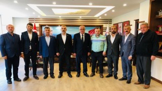 İl Başkanı Özçelik ve Sarıahmetoğlu’dan Başkan Metin’e Ziyaret