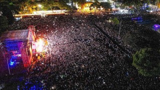 İzmirliler Kurtuluş Günü'nde İzmir Fuarı'na akın etti