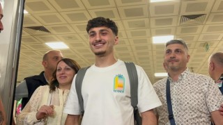 Trabzonspor'un yeni transferi Cihan Çanak Trabzon'da