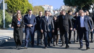 Başkan Tugay, Buca'da asfalt çalışmalarını inceledi yeni alanlar için talimat verdi